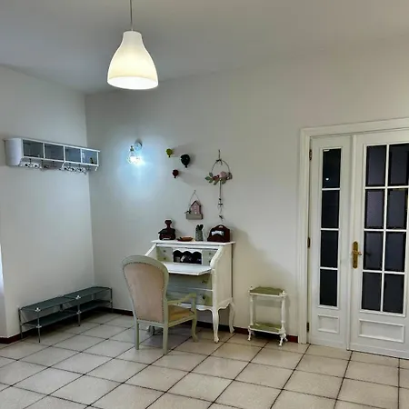 Blackland- Shabby Tuscany House