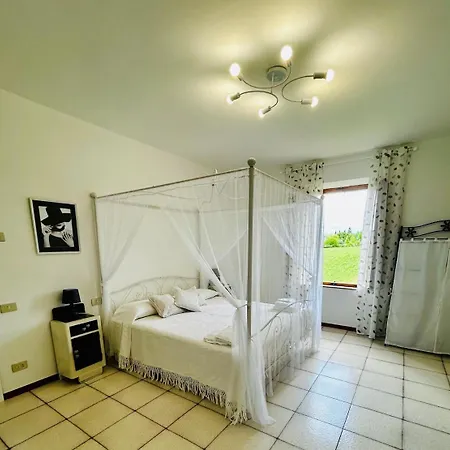 Blackland- Shabby Tuscany House