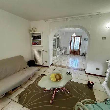 Blackland- Shabby Tuscany House *